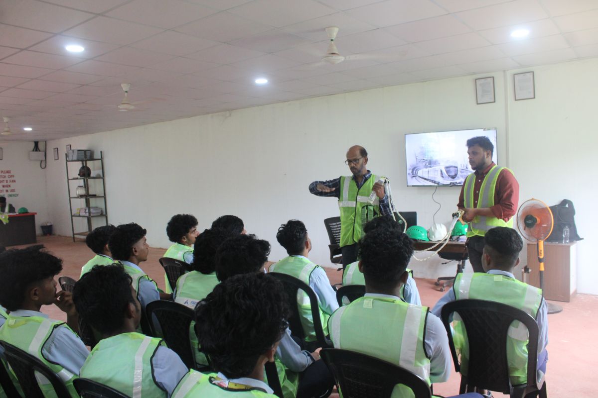 Industry Visit @ KMRL – Photo 5